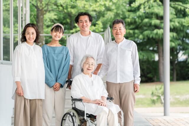 立地条件が家族の面会頻度や関係性に与える影響とは